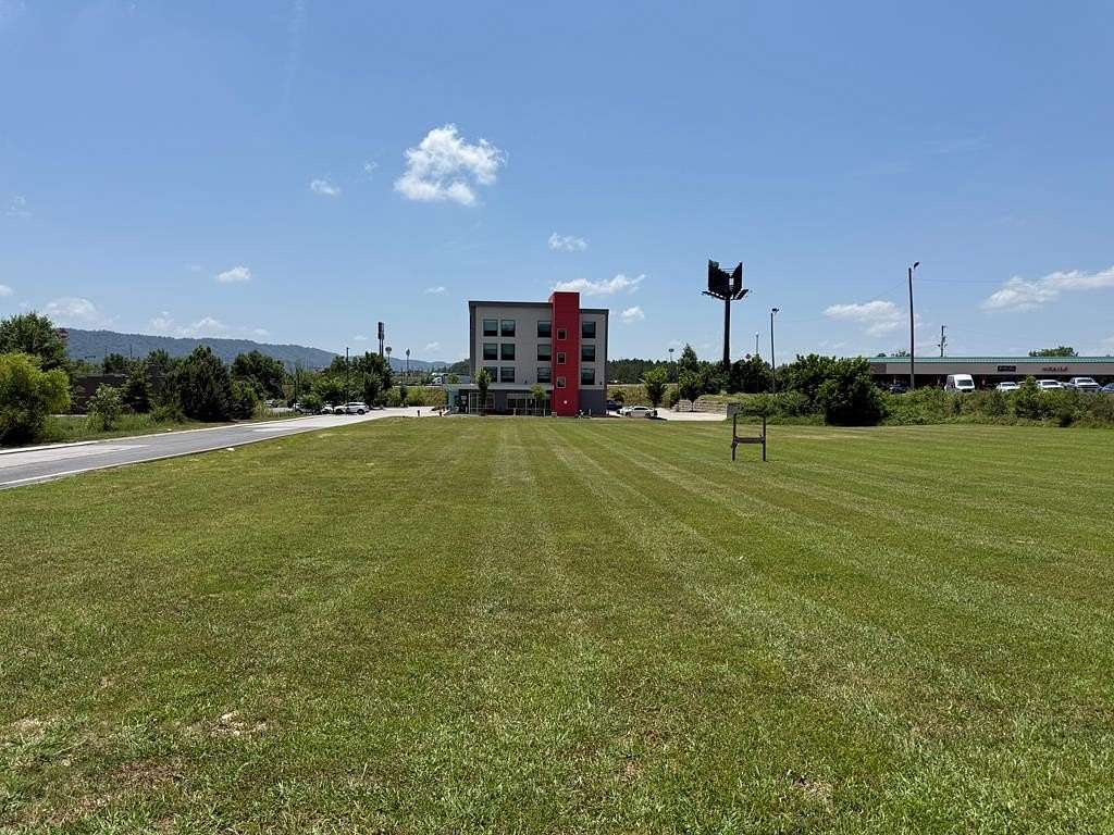 1.14 Acres of Mixed-Use Land for Sale in Ringgold, Georgia