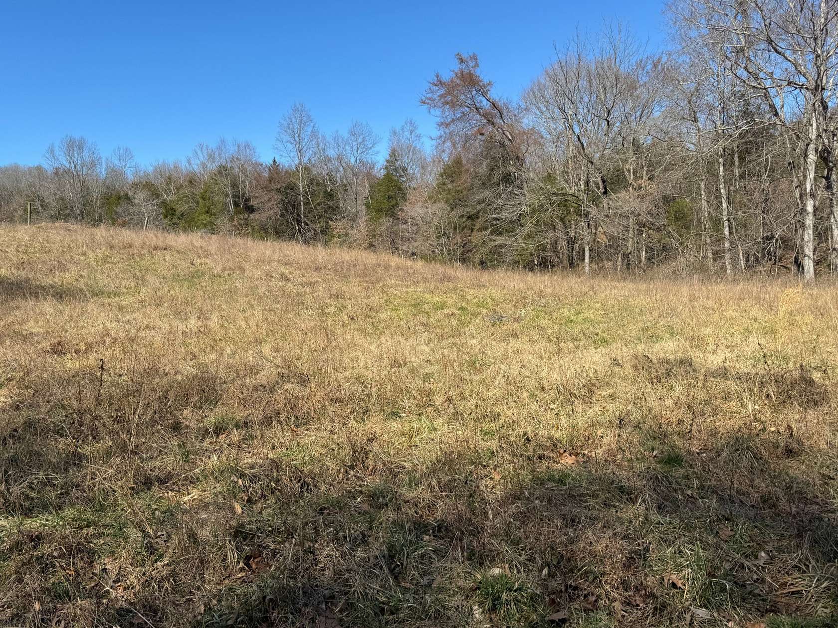 10.4 Acres of Land for Sale in Charlotte, Tennessee