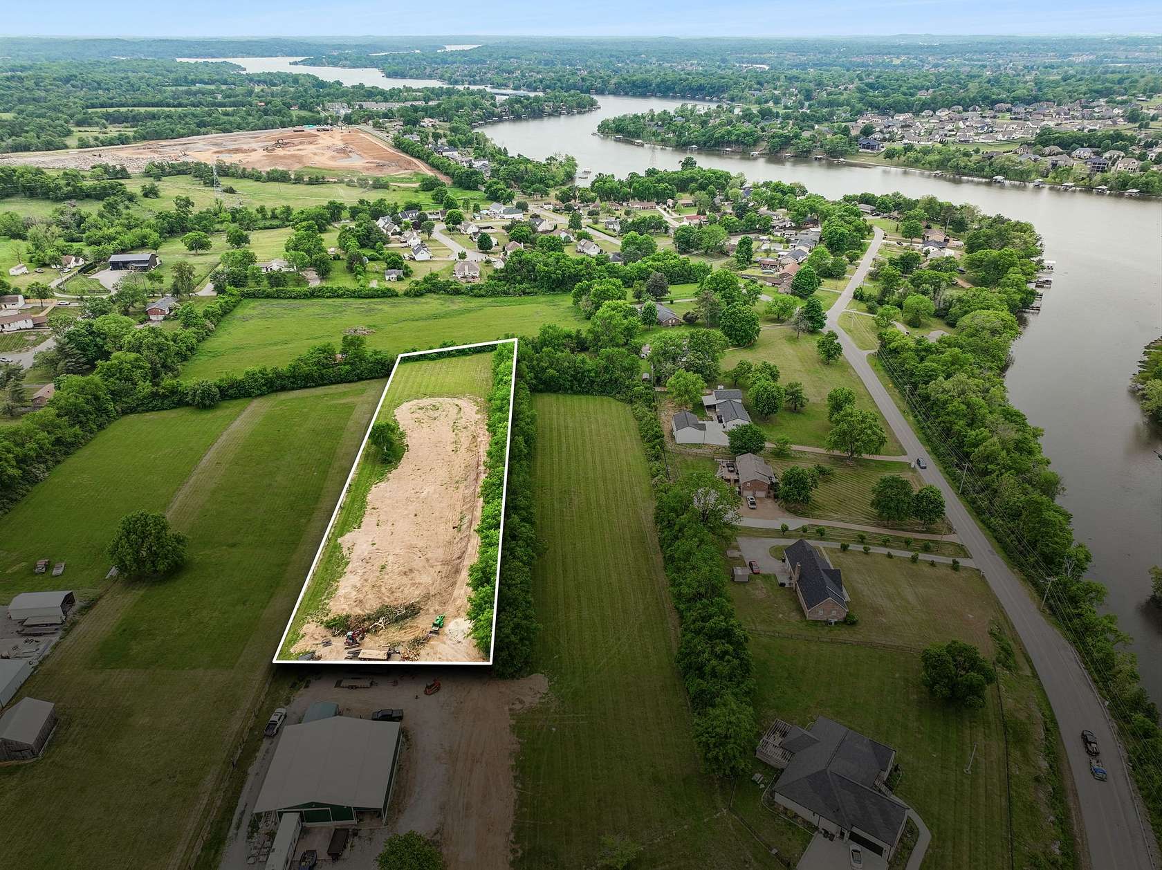 2.75 Acres of Residential Land for Sale in Gallatin, Tennessee