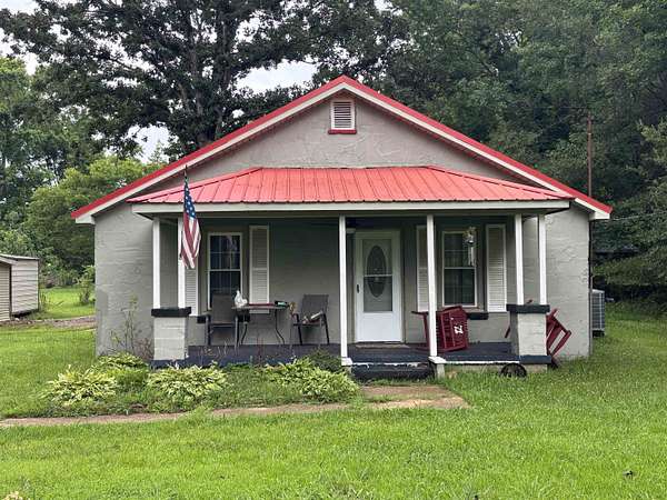 4 Acres of Land with Home for Sale in Florence, Alabama