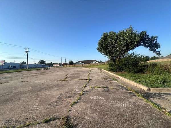 1.25 Acres of Commercial Land for Sale in Shawnee, Oklahoma