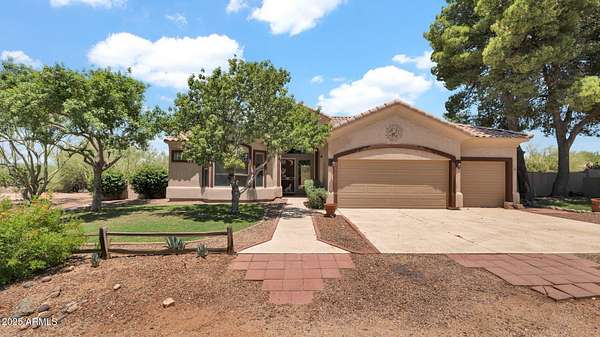 2.15 Acres of Land with Home for Lease in Scottsdale, Arizona