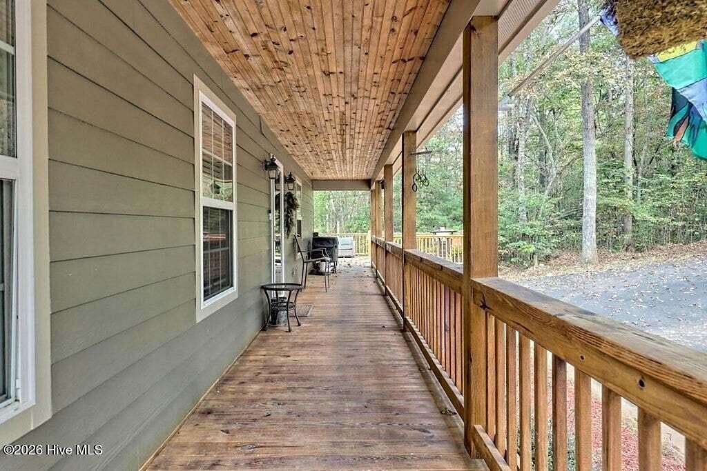 5.33 Acres of Land with Home for Sale in Murphy, North Carolina