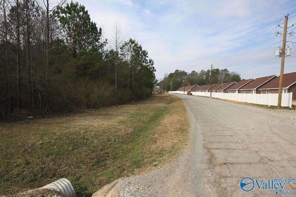 9 Acres of Land for Sale in Centre, Alabama