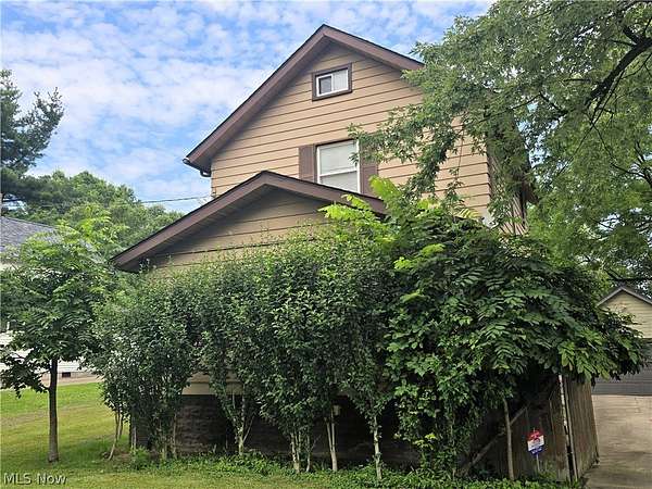 1.74 Acres of Land with Home for Sale in Youngstown, Ohio