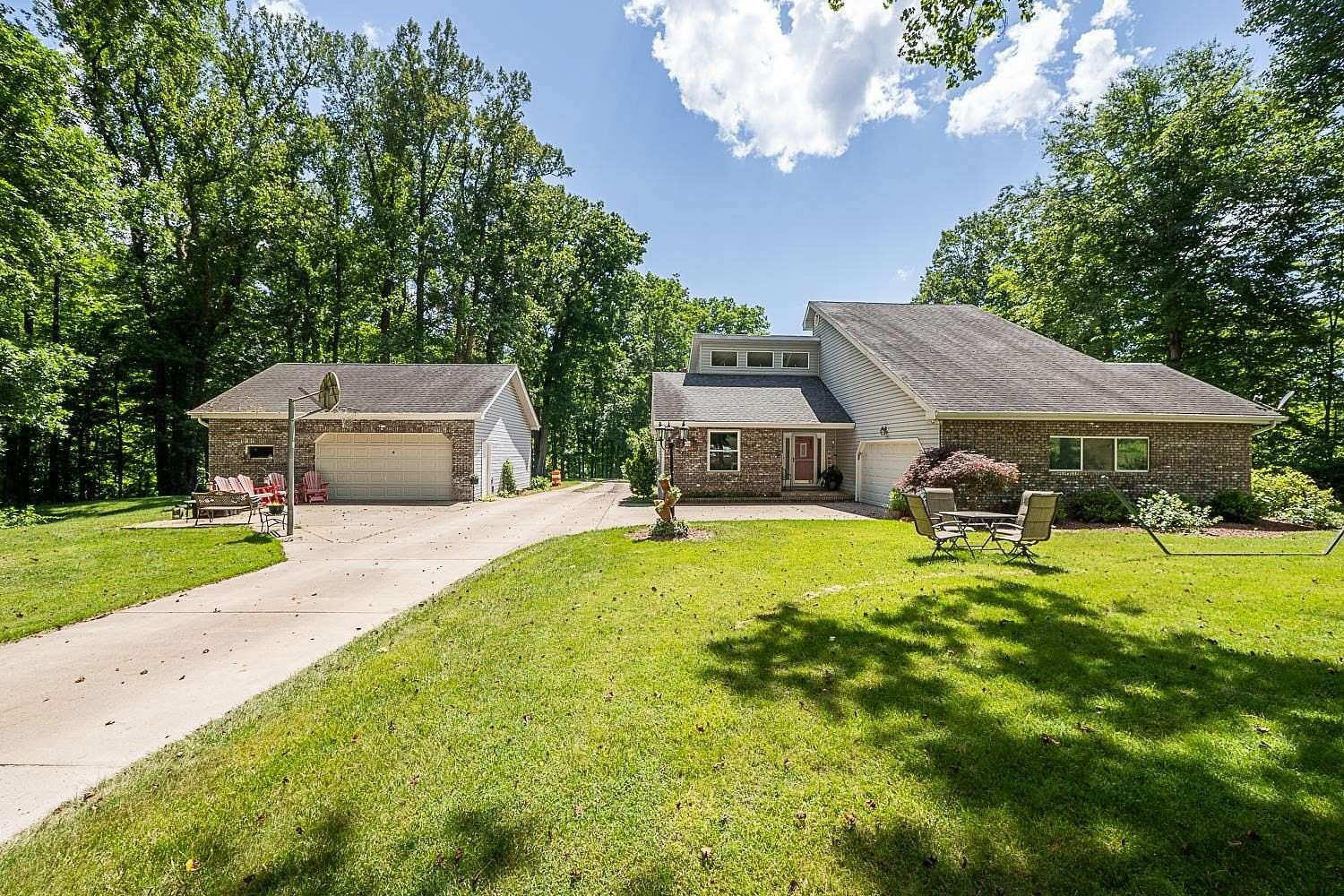 6.6 Acres of Land with Home for Sale in Chesapeake, Ohio
