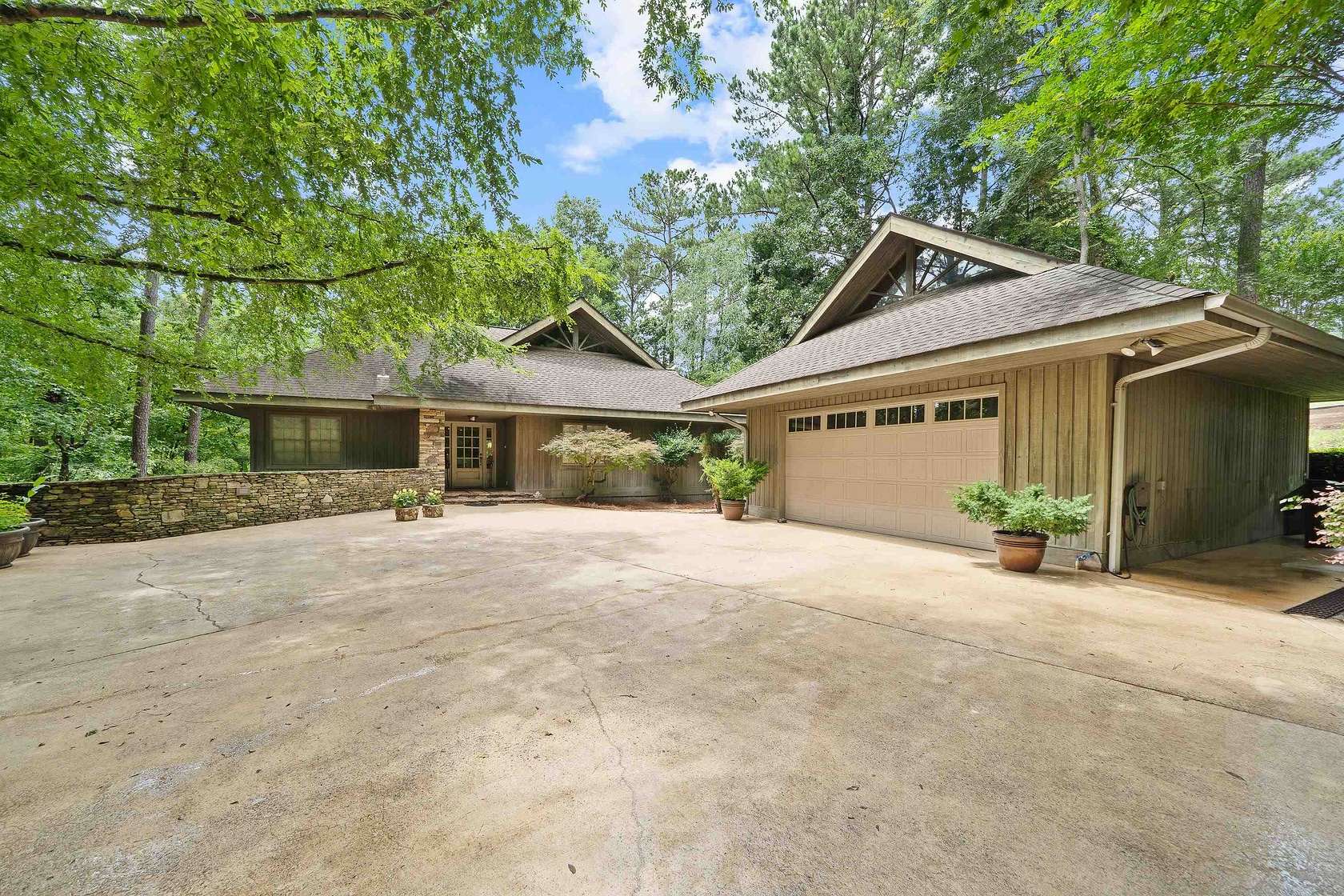 1.52 Acres of Land with Home for Sale in Greensboro, Georgia