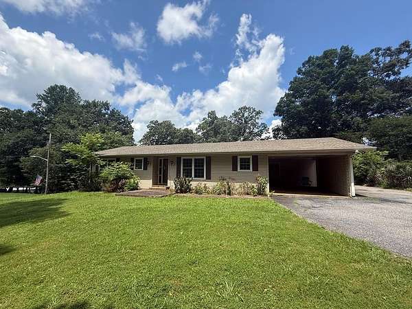 4 Acres of Land with Home for Lease in Mineral Bluff, Georgia