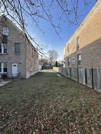 0.07 Acres of Residential Land for Sale in Chicago, Illinois