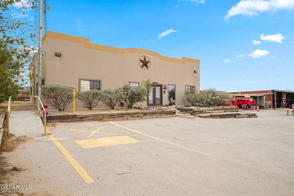 1.5 Acres of Mixed-Use Land for Sale in El Paso, Texas