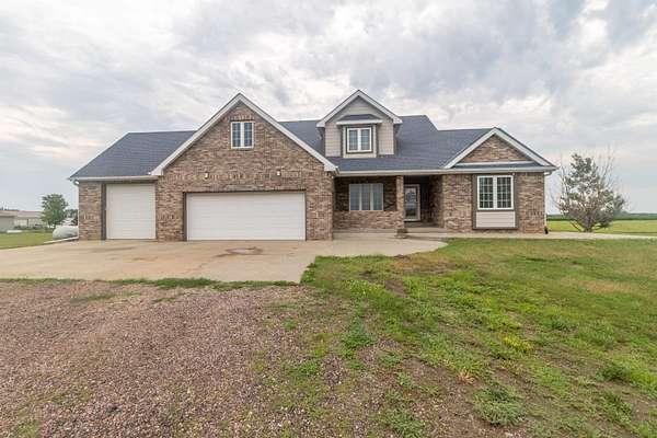 4.16 Acres of Land with Home for Sale in Salix, Iowa
