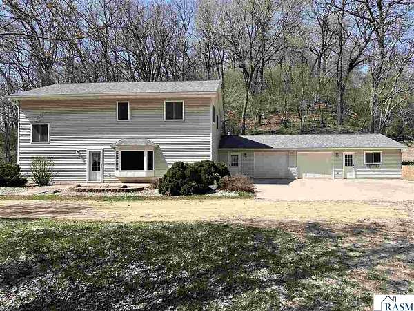 7.5 Acres of Land with Home for Sale in Mankato, Minnesota