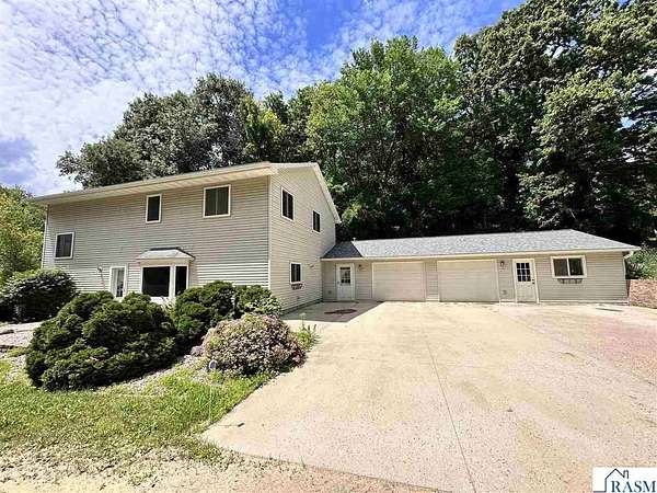7.5 Acres of Land with Home for Sale in Mankato, Minnesota