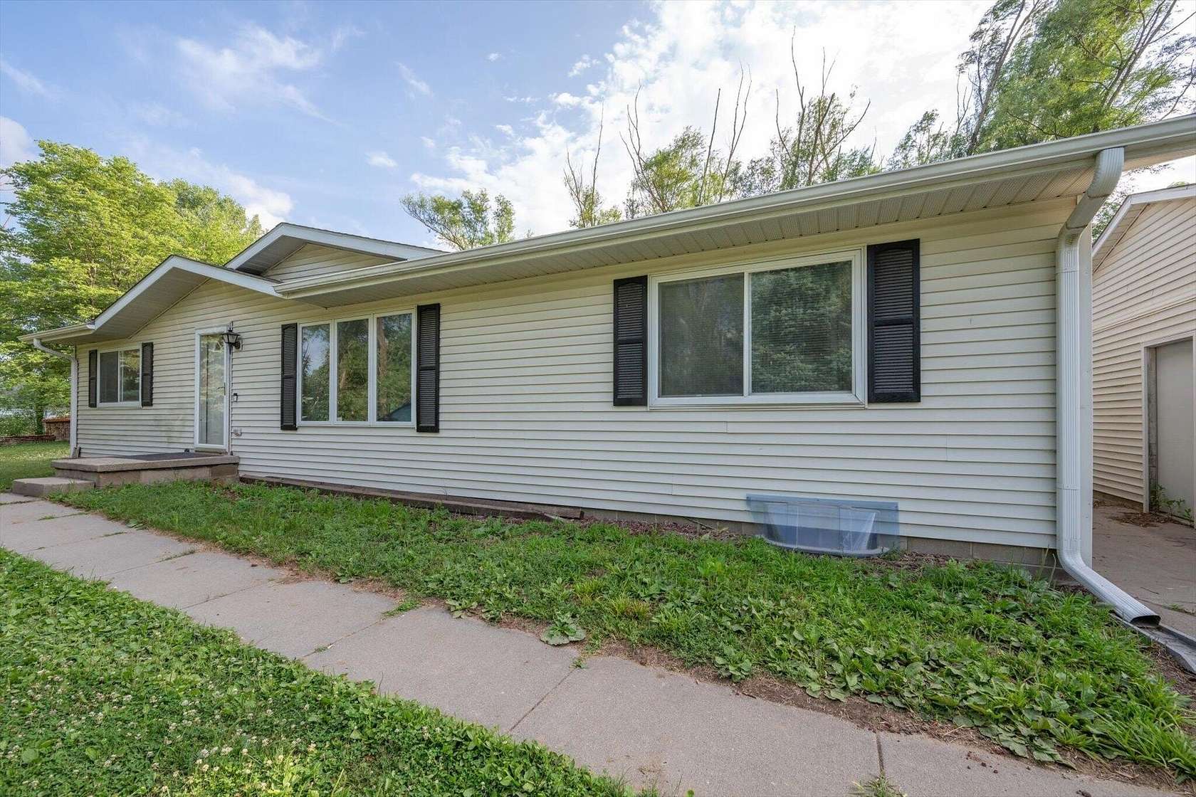 4.6 Acres of Land with Home for Sale in Logan, Iowa