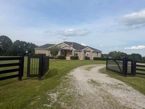 22.6 Acres of Land with Home for Sale in Crab Orchard, Kentucky