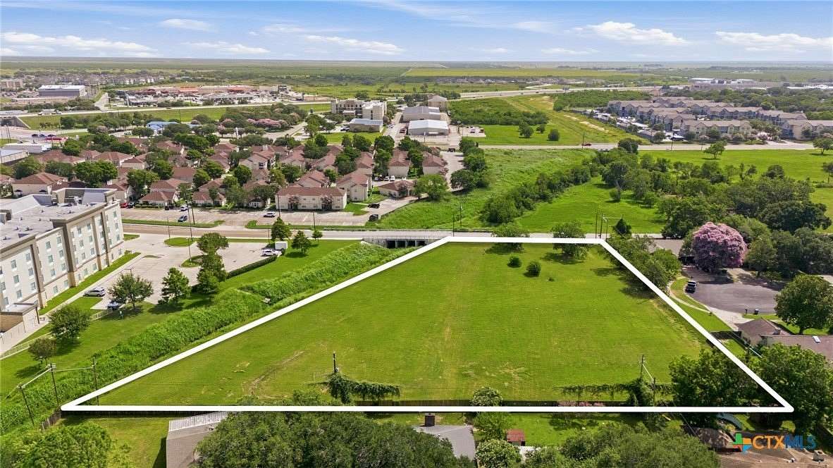 2.27 Acres of Commercial Land for Sale in Victoria, Texas