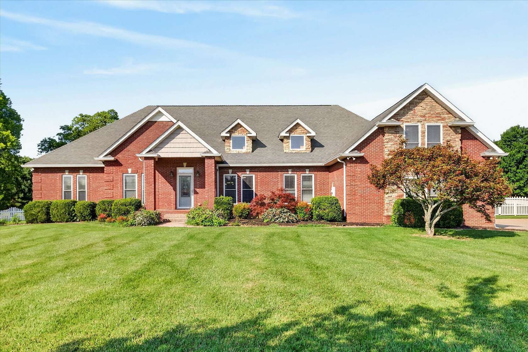 1.67 Acres of Land with Home for Sale in Clarksville, Tennessee