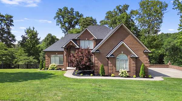 2.8 Acres of Land with Home for Sale in Somerset, Kentucky