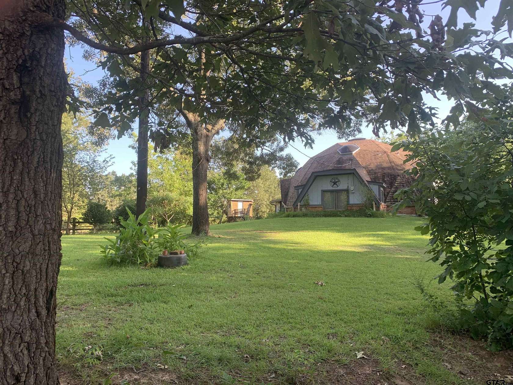 12 Acres of Land with Home for Sale in Alba, Texas