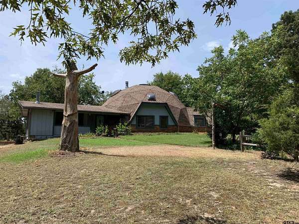 12 Acres of Land with Home for Sale in Alba, Texas