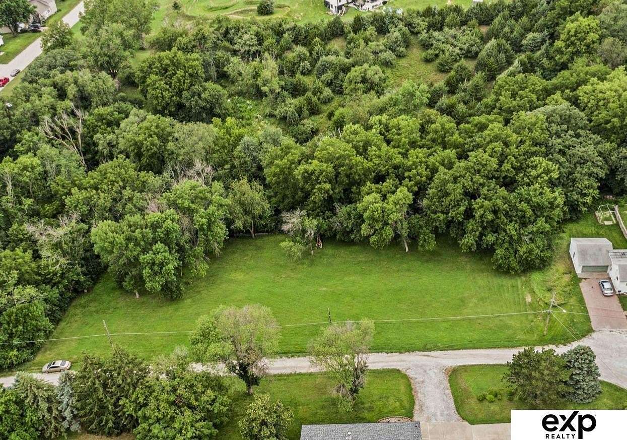 1.25 Acres of Residential Land for Sale in Plattsmouth, Nebraska