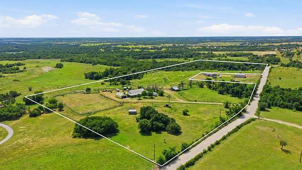 23 Acres of Agricultural Land with Home for Sale in Stephenville, Texas