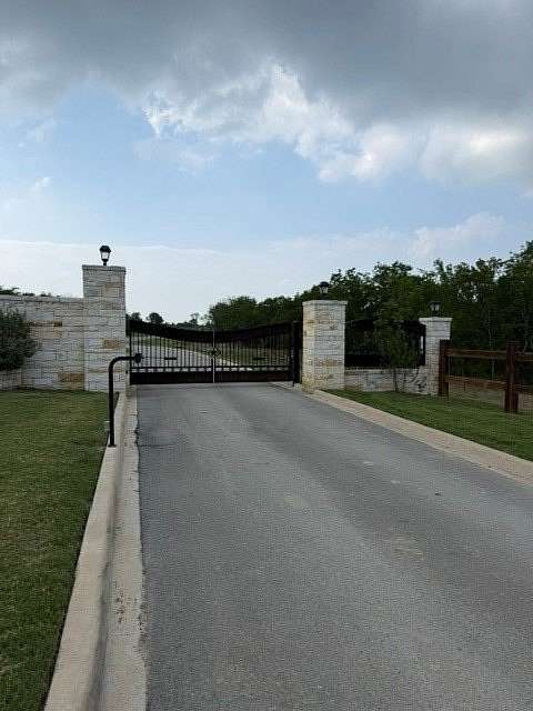 1.69 Acres of Residential Land for Sale in Corsicana, Texas