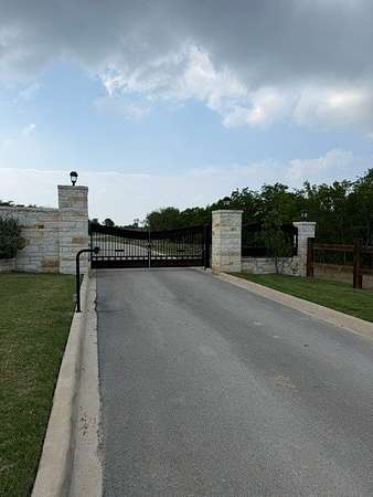1.69 Acres of Residential Land for Sale in Corsicana, Texas