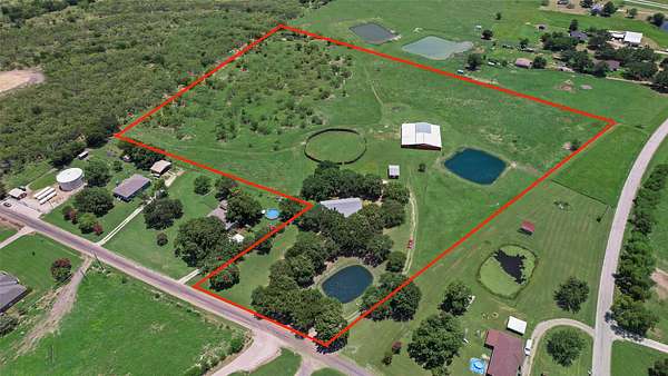 14.3 Acres of Land with Home for Sale in Kaufman, Texas