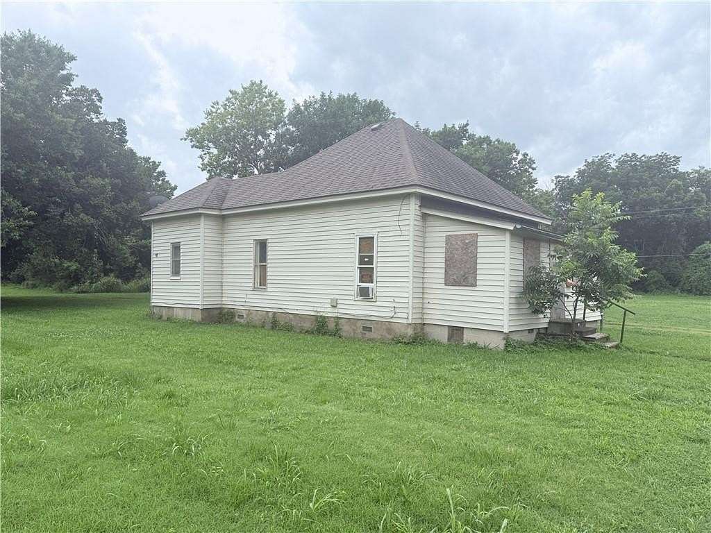 2 Acres of Land with Home for Sale in Independence, Kansas