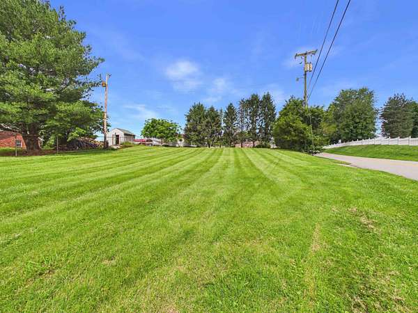 0.31 Acres of Residential Land for Sale in Winfield, West Virginia