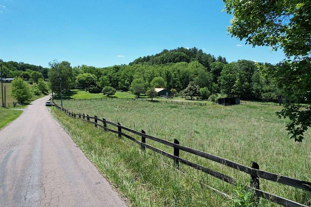 2.43 Acres of Residential Land for Sale in Speedwell, Virginia