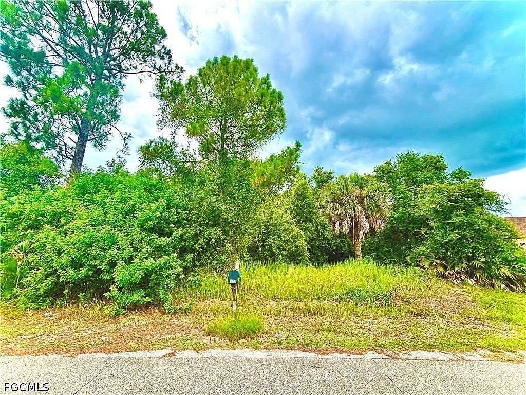 0.5 Acres of Residential Land for Sale in Lehigh Acres, Florida