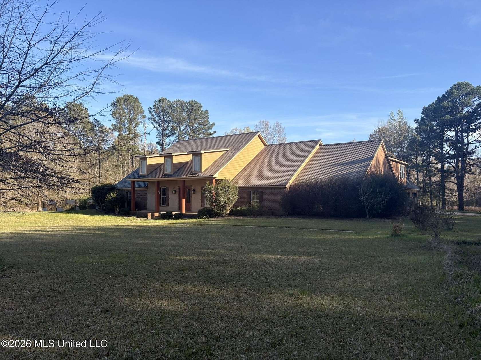 18.9 Acres of Land with Home for Sale in Pelahatchie, Mississippi
