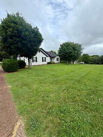 2 Acres of Land with Home for Sale in Franklin, Tennessee