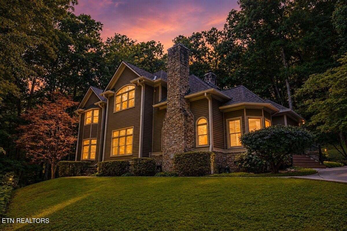 5 Acres of Land with Home for Sale in Jacksboro, Tennessee