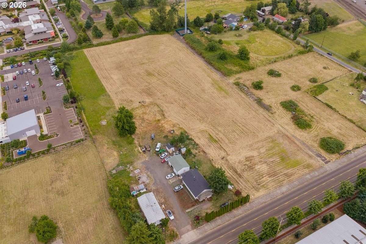 3.6 Acres of Commercial Land for Sale in Lebanon, Oregon