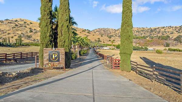 17 Acres of Land with Home for Sale in Exeter, California