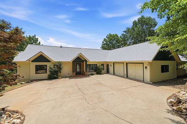 11.6 Acres of Land with Home for Sale in Talking Rock, Georgia