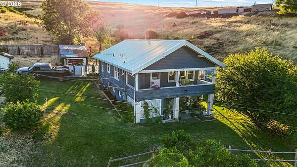 16 Acres of Land with Home for Sale in Pilot Rock, Oregon