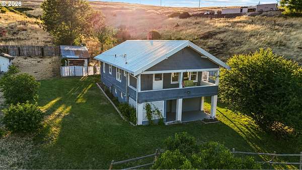 16 Acres of Land with Home for Sale in Pilot Rock, Oregon