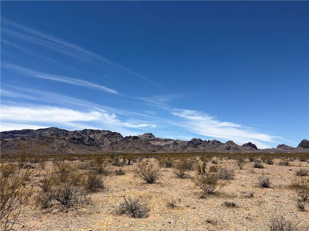 2.35 Acres of Residential Land for Sale in Golden Valley, Arizona