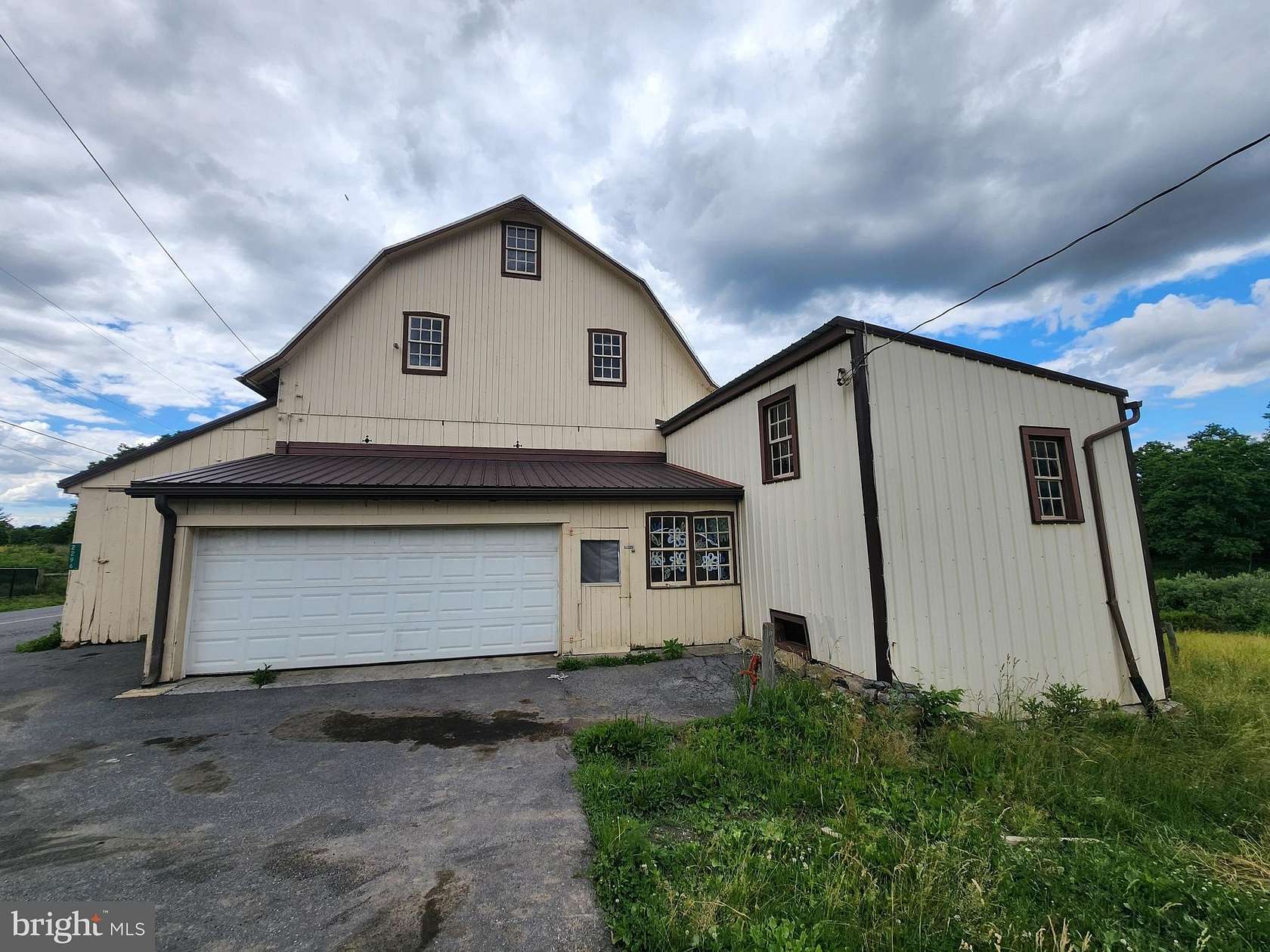 10 Acres of Land with Home for Sale in Manheim, Pennsylvania
