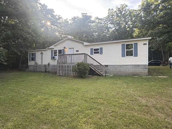 4.5 Acres of Land with Home for Sale in Dayton, Tennessee