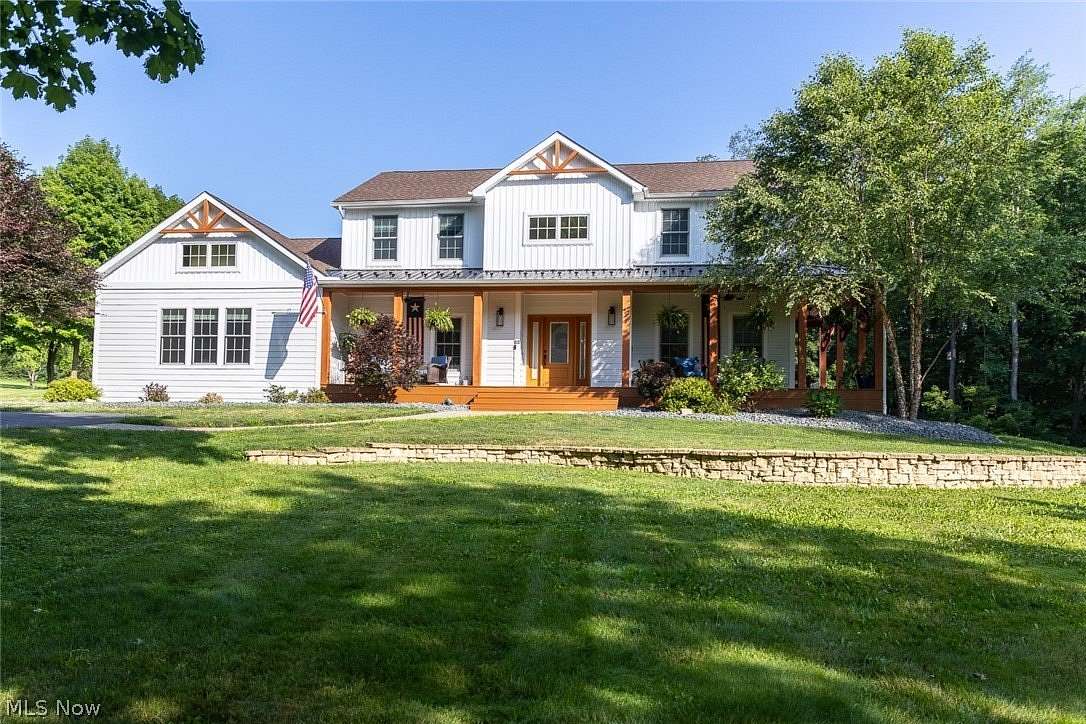 10 Acres of Land with Home for Sale in Columbiana, Ohio