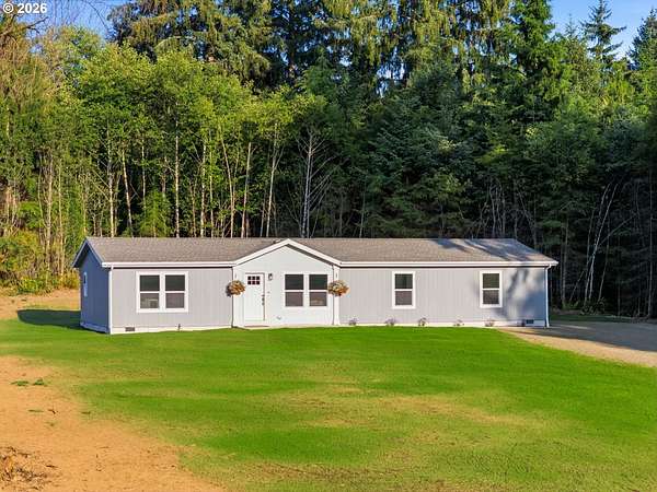 2.6 Acres of Land with Home for Sale in Astoria, Oregon