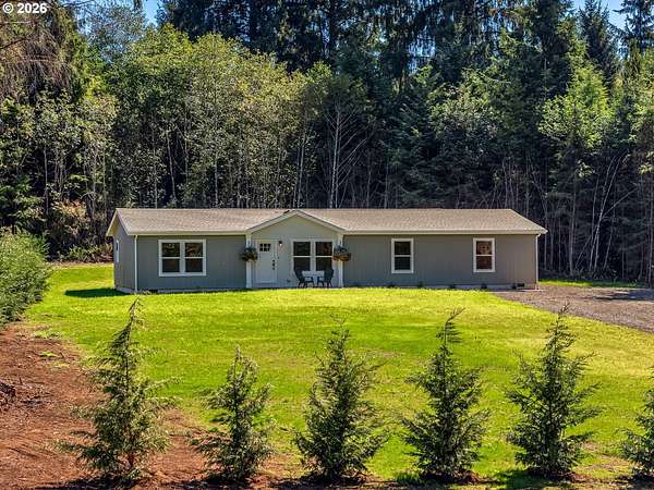 2.6 Acres of Land with Home for Sale in Astoria, Oregon