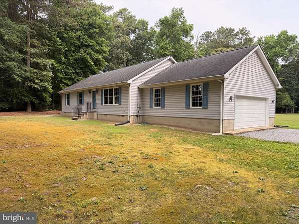 10.1 Acres of Recreational Land with Home for Sale in Frankford, Delaware