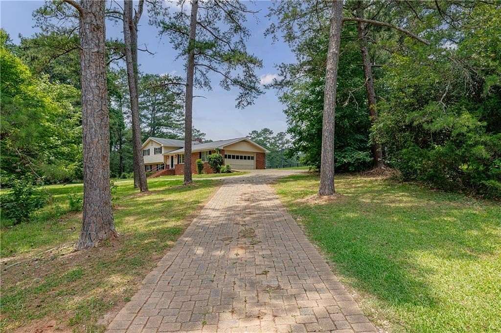 3 Acres of Land with Home for Sale in Fayetteville, Georgia