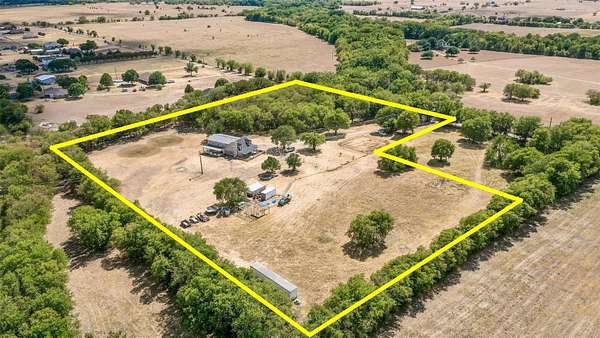 7.16 Acres of Land with Home for Sale in Waxahachie, Texas